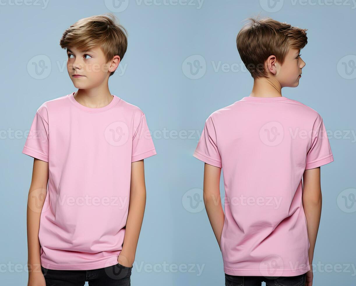 frente e costas Visualizações do uma pequeno Garoto vestindo uma Rosa camiseta. ai gerado foto