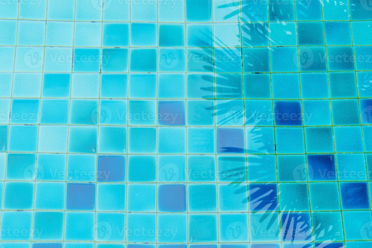 fundo de água da piscina foto