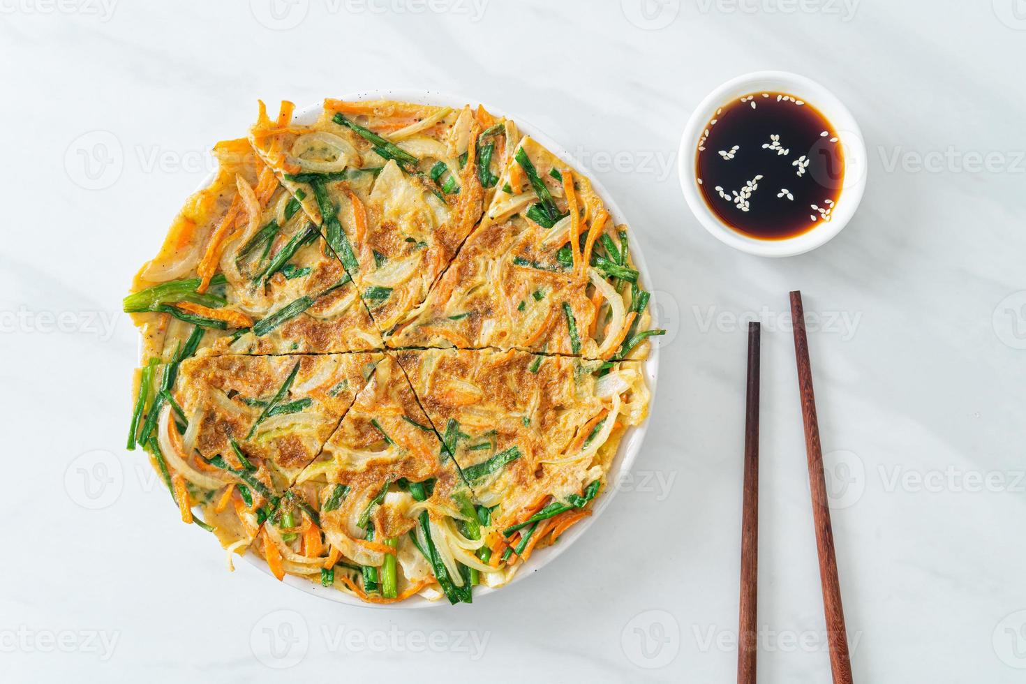 pajeon ou panqueca coreana ou pizza coreana foto