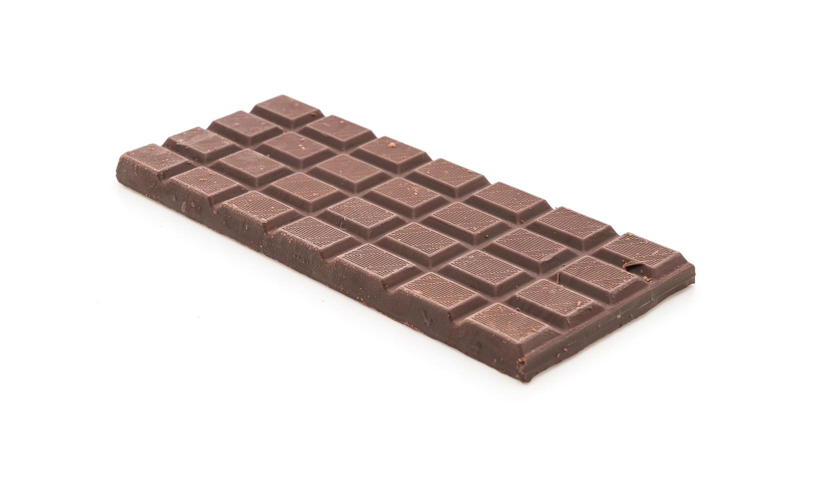barras de chocolate no fundo branco foto