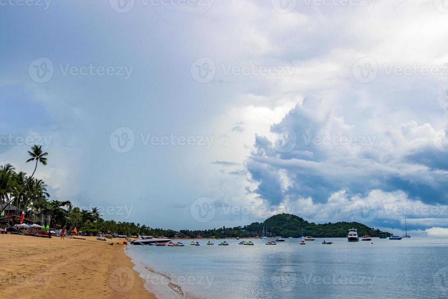 praia de bo phut na ilha de koh samui, surat thani, tailândia. foto