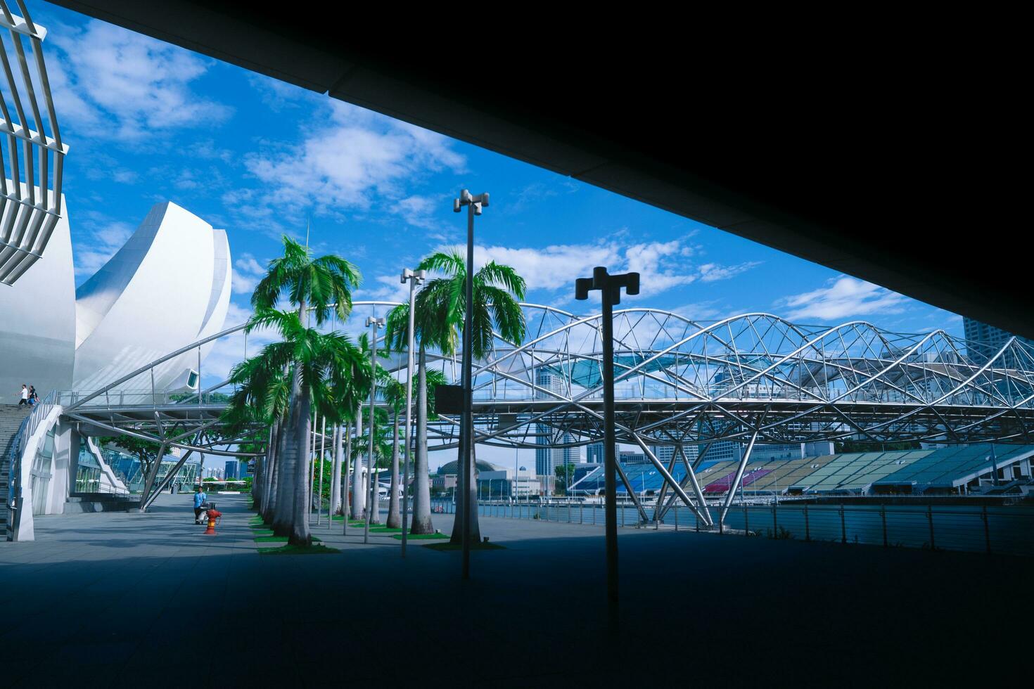 debaixo ponte Visão a Cingapura artes ciencias museu em marina baía foto