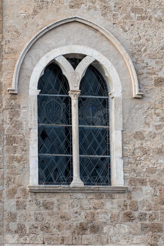 detalhe da igreja de san francesco em terni foto