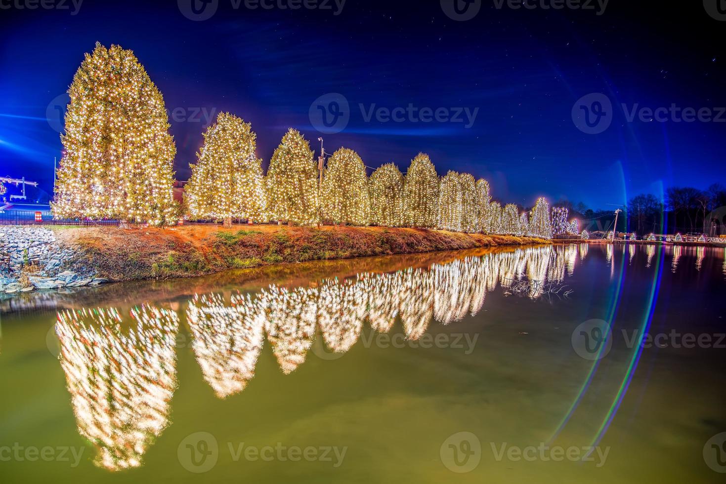 decorações de natal ao ar livre na cidade de natal eua foto