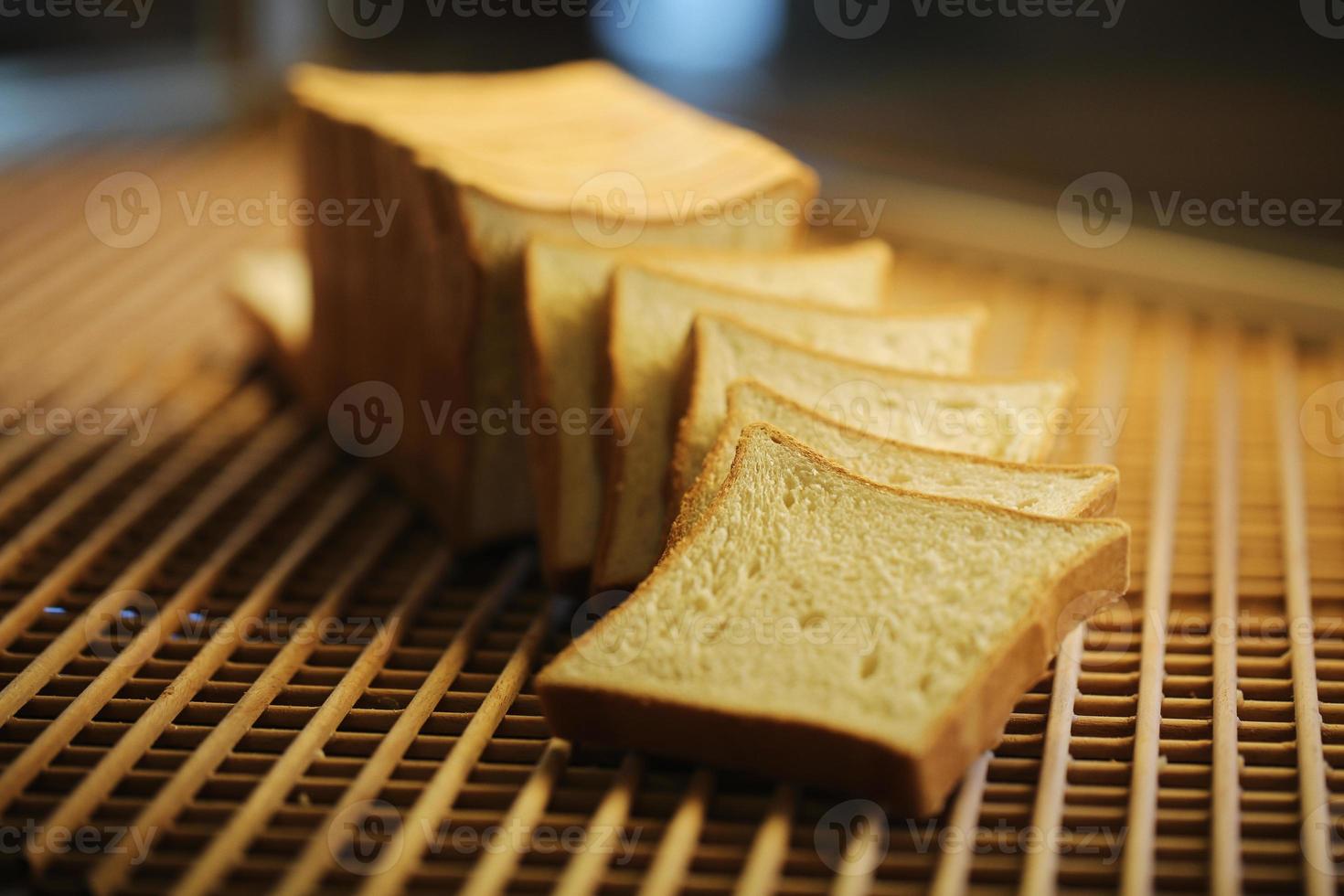 pão torrado, produtos de panificação foto