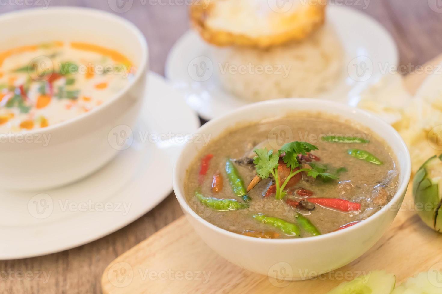 caranguejo na sopa de coco ou ensopado de caranguejo foto