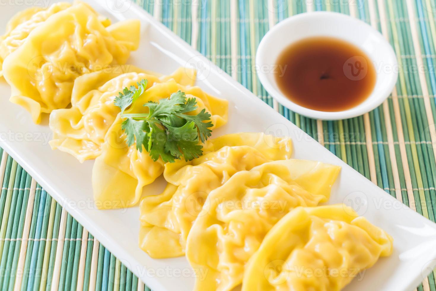 bolinhos de camarão no vapor dim sum foto