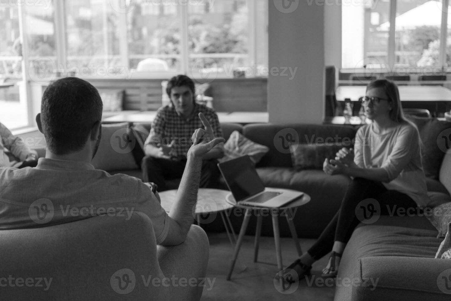 reunião de equipe e brainstorming foto