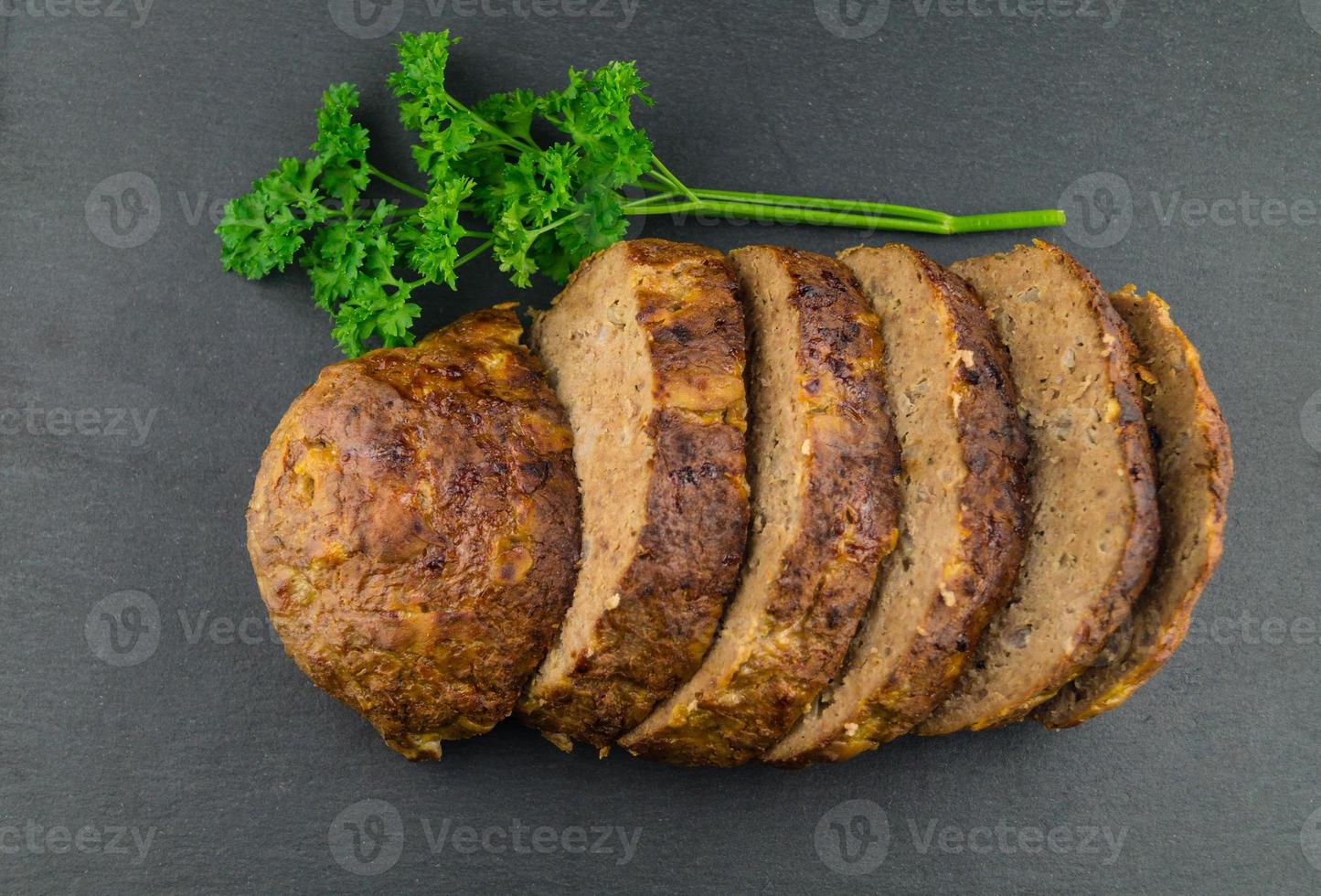 bolo de carne alemão tradicional foto