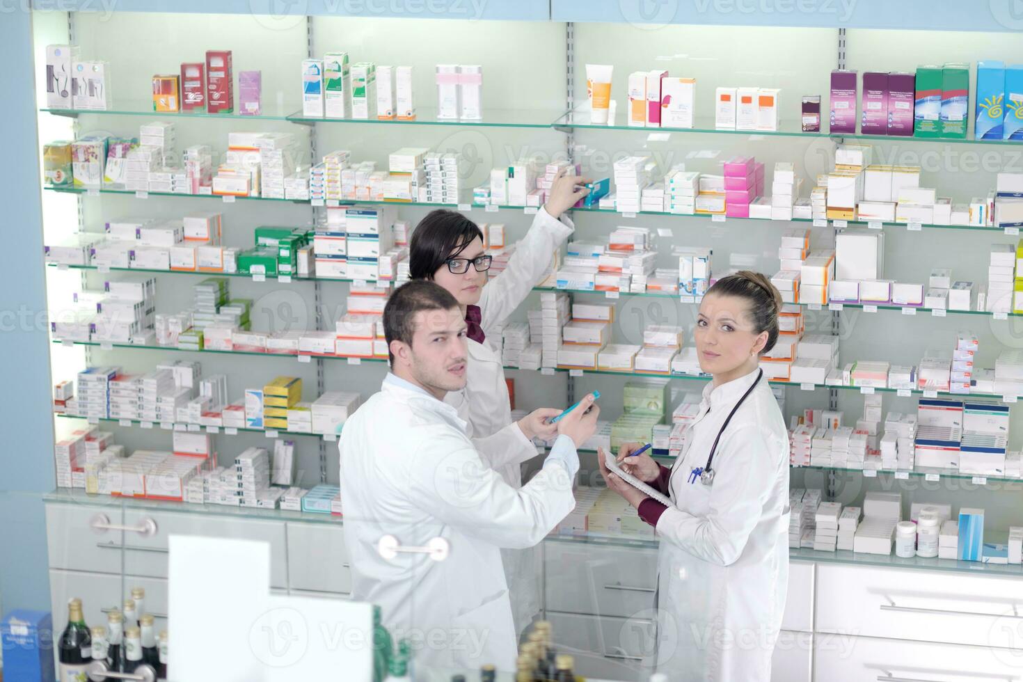 equipe de pessoas de farmácia foto