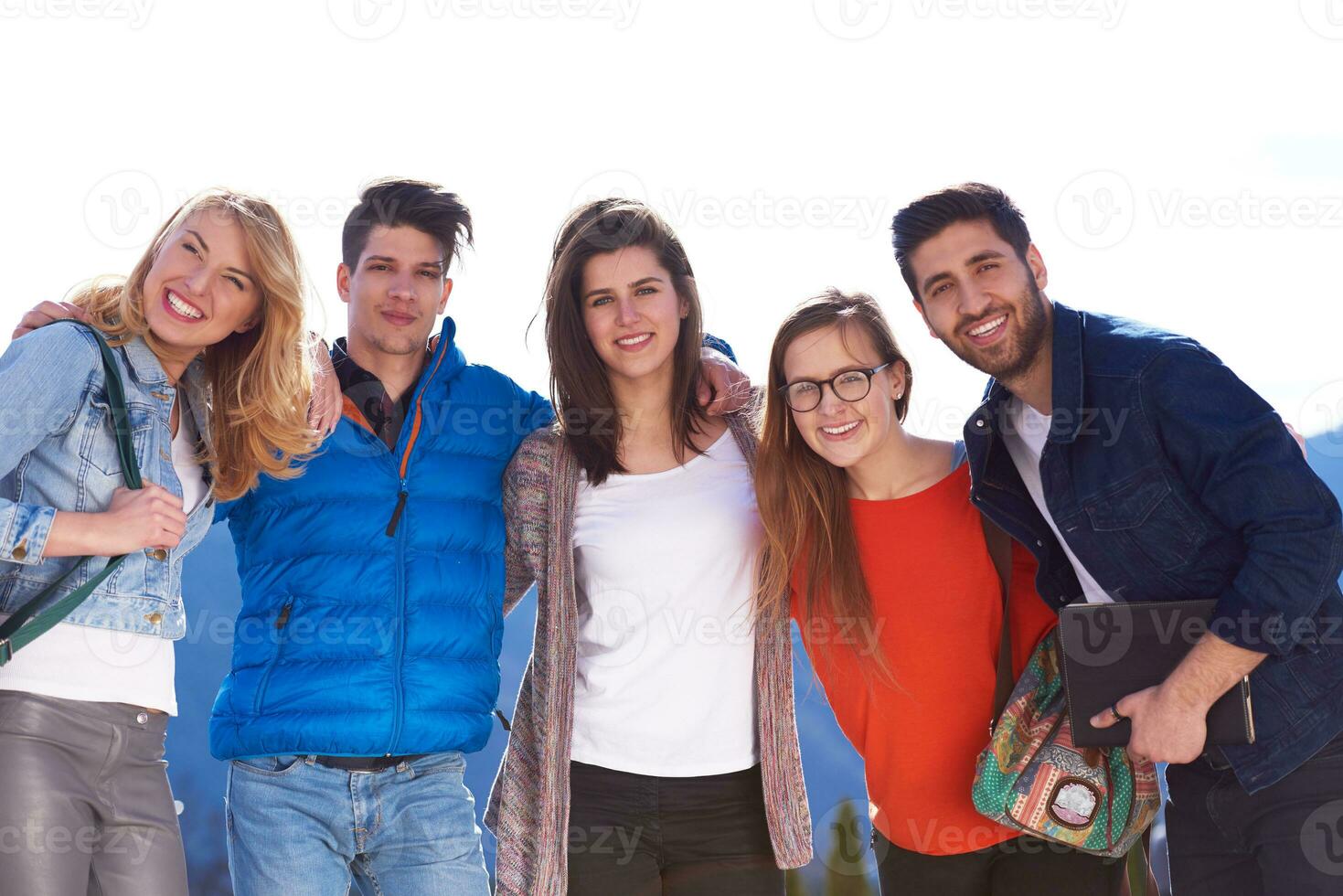 grupo de alunos felizes foto