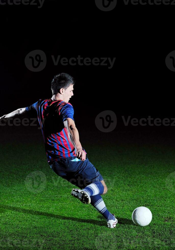 jogador de futebol em ação foto