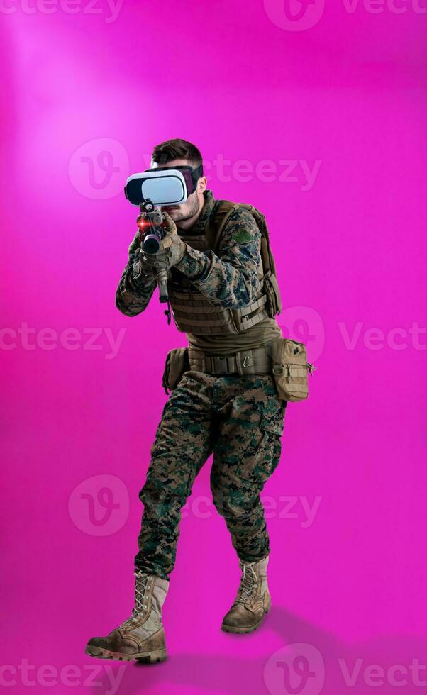 soldado em batalha usando óculos de realidade virtual foto
