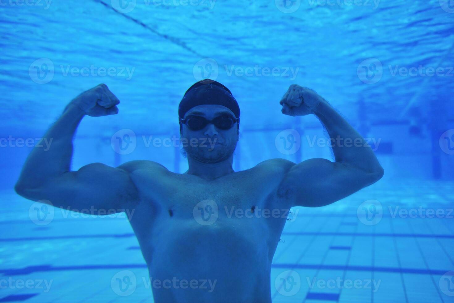 piscina debaixo d'água foto