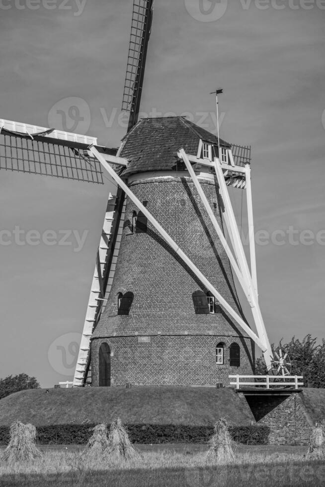 moinho de vento na holanda foto