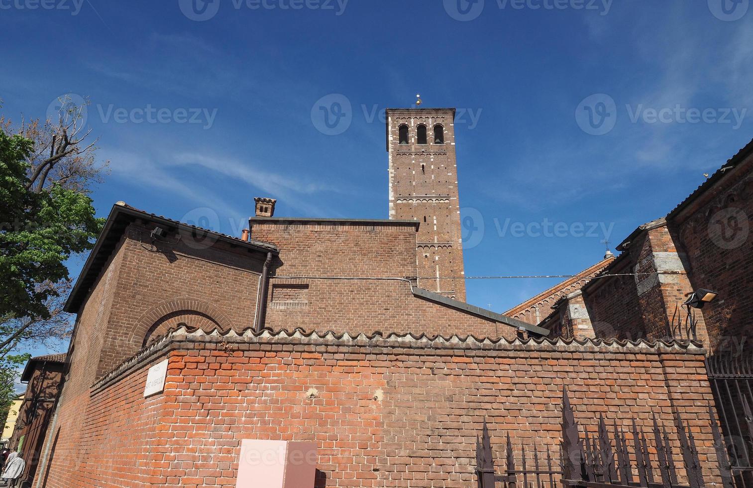 igreja de sant ambrogio em milão foto