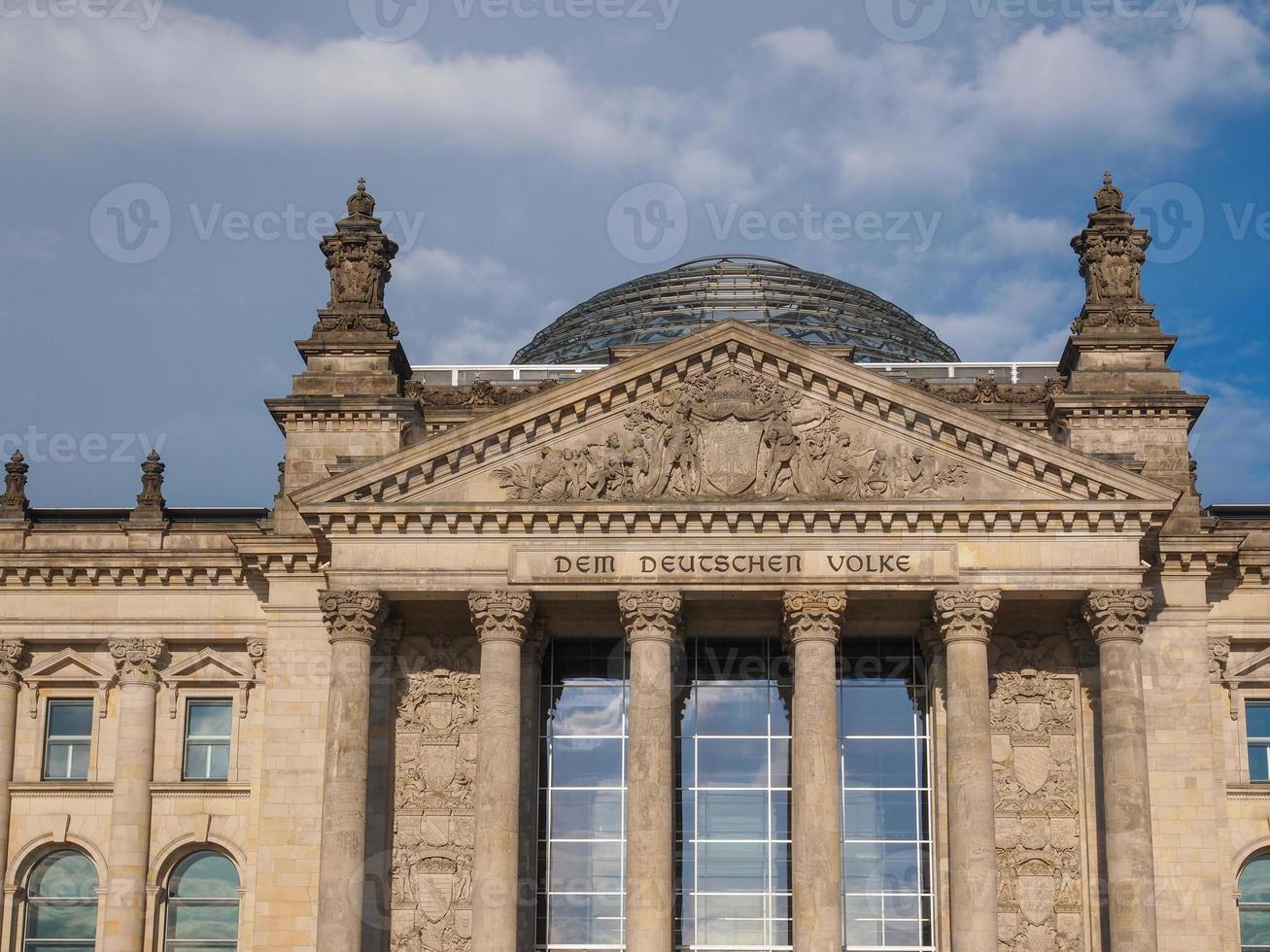 reichstag em berlim foto