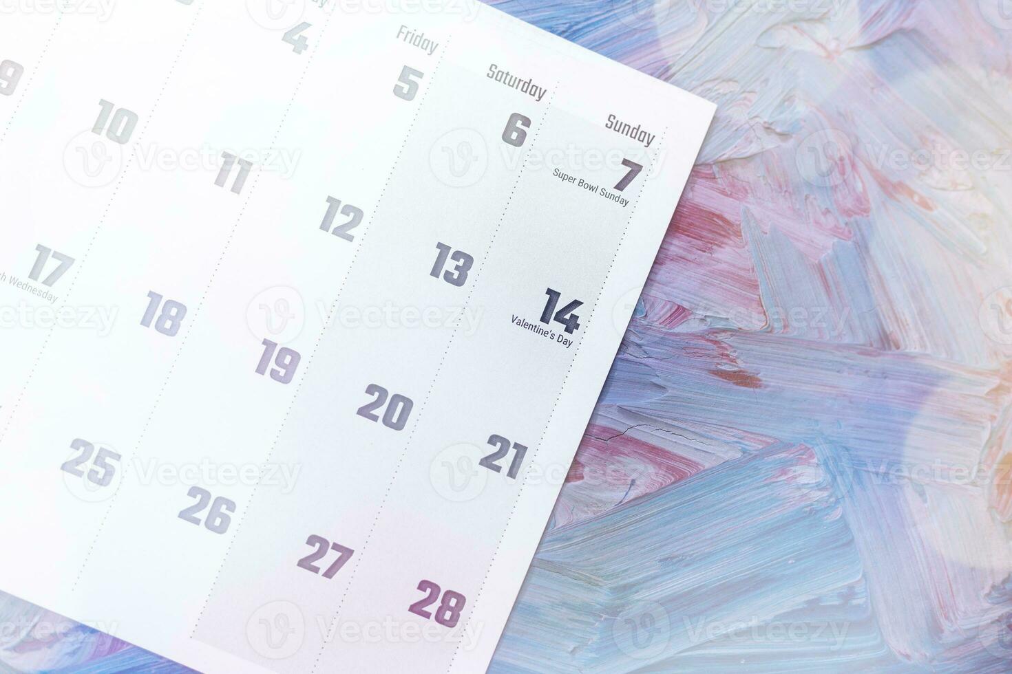 fevereiro por mês calendário com 14º fevereiro feriado foto