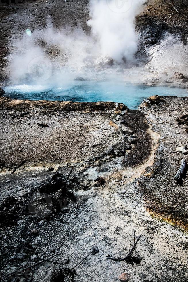 cenário de mamutes springs em Yellowstone Wyoming foto