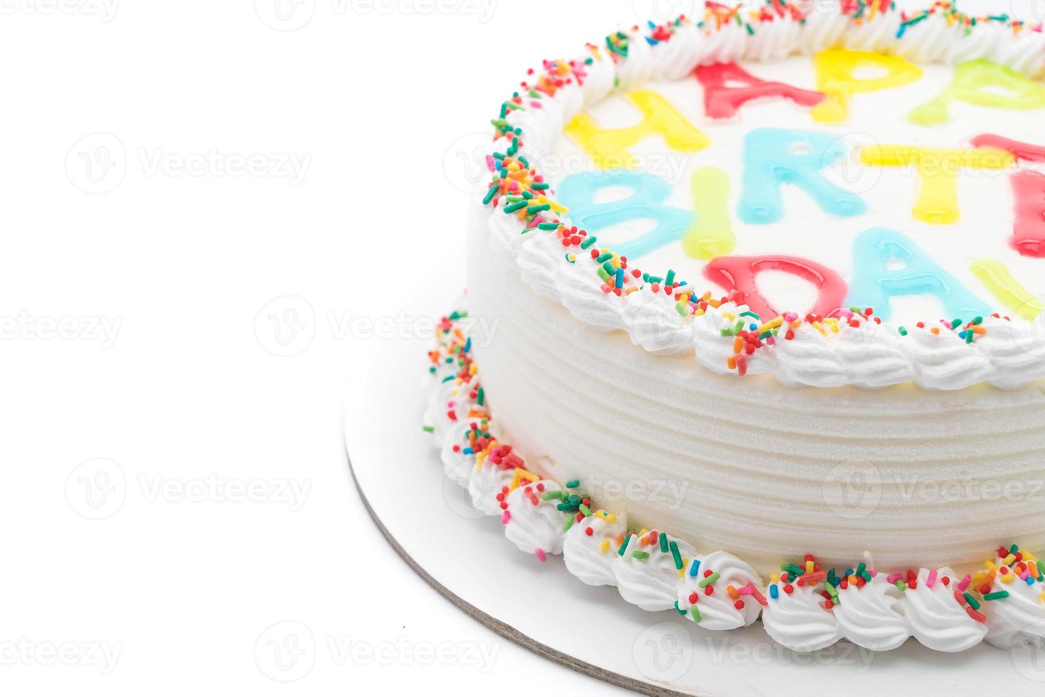 bolo de feliz aniversário em fundo branco foto