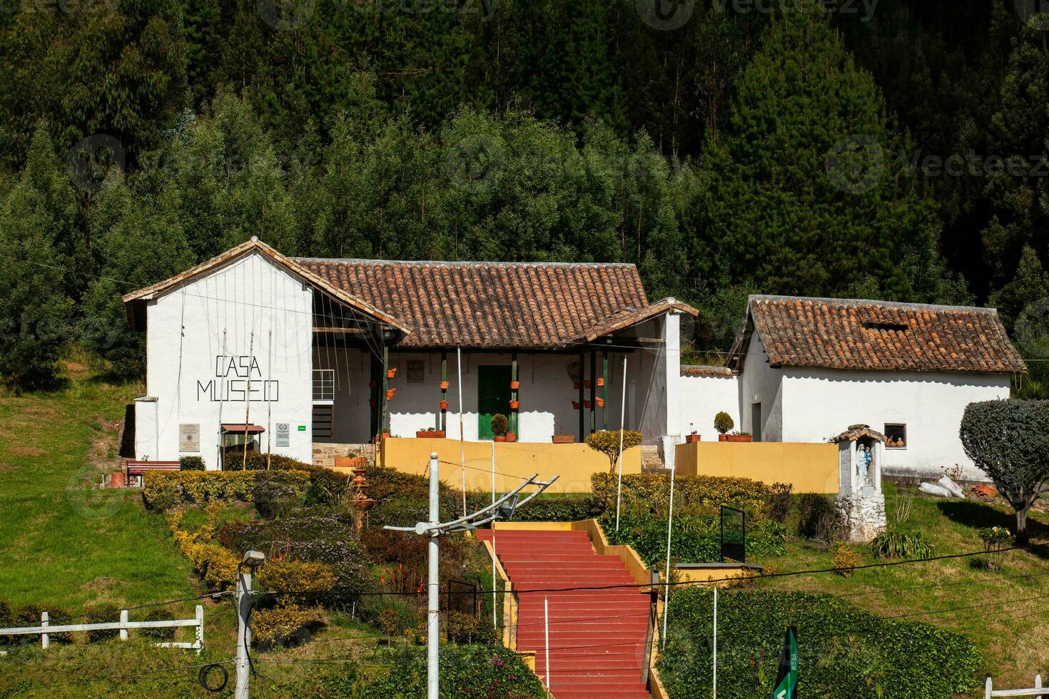 Visão do a pantano de Vargas histórico casa museu localizado dentro papai dentro frente do a lanceiros memorial escultural complexo foto