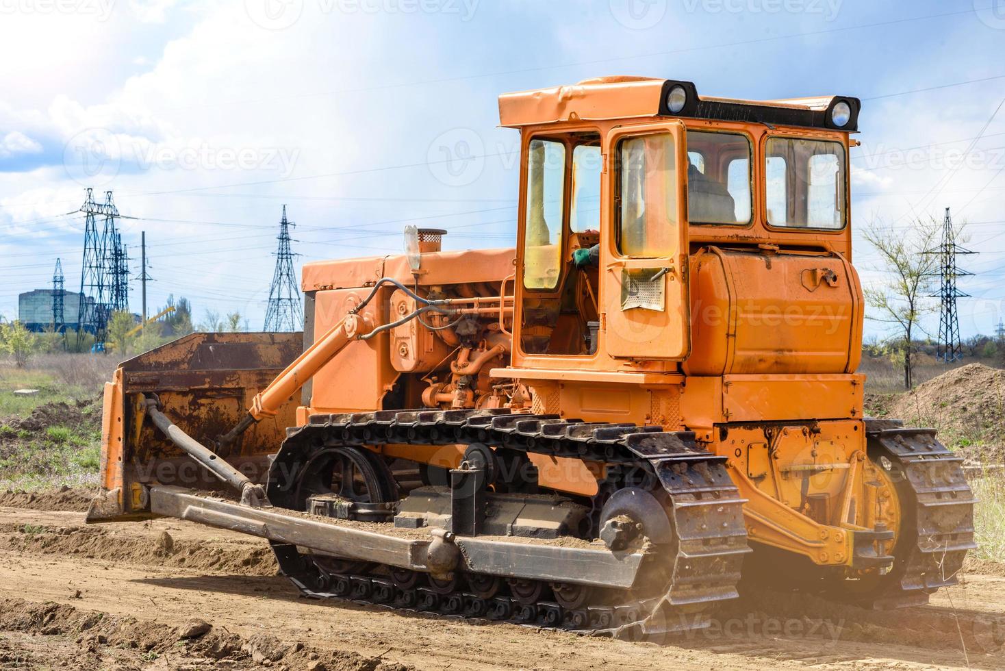 bulldozer para estaleiros de construção de edifícios industriais foto