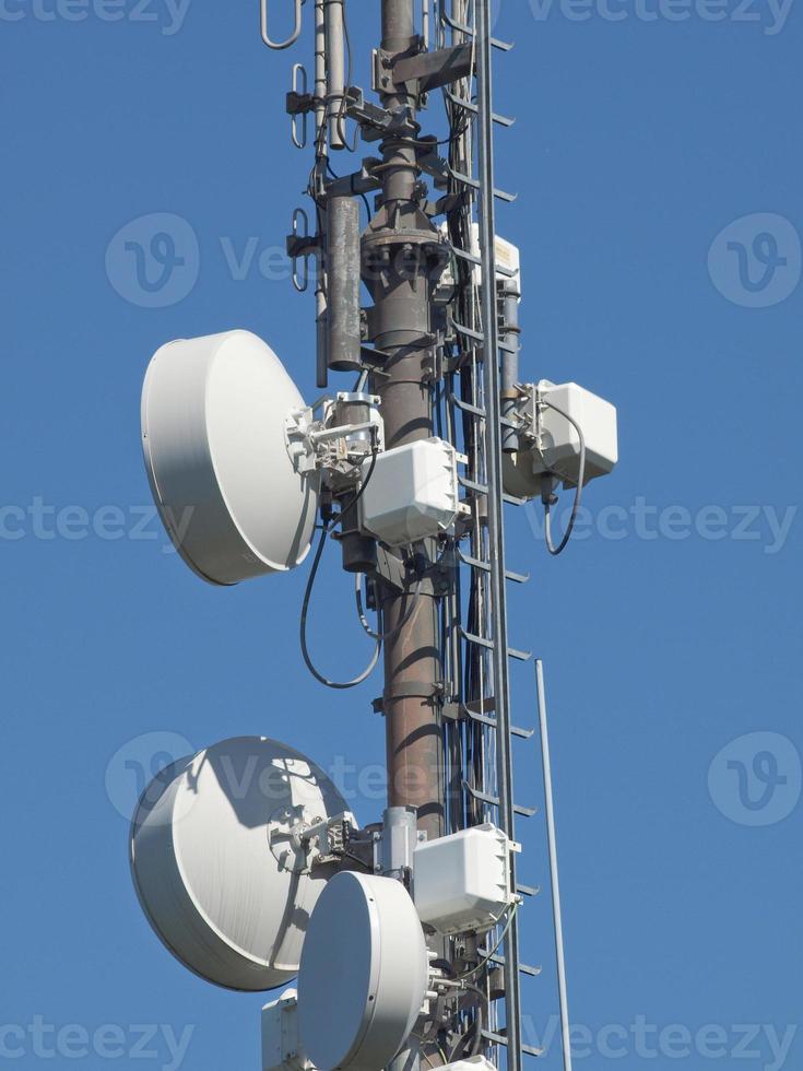 antenas de torre de comunicação foto