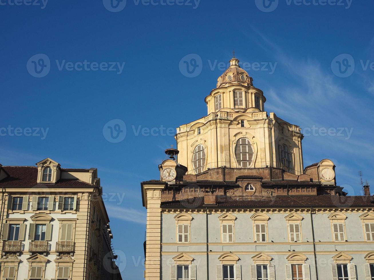 cúpula da igreja de san lorenzo em turin foto