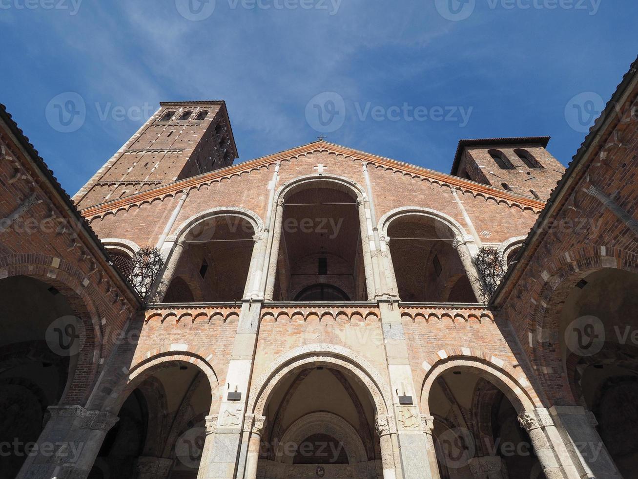 igreja de sant ambrogio em milão foto