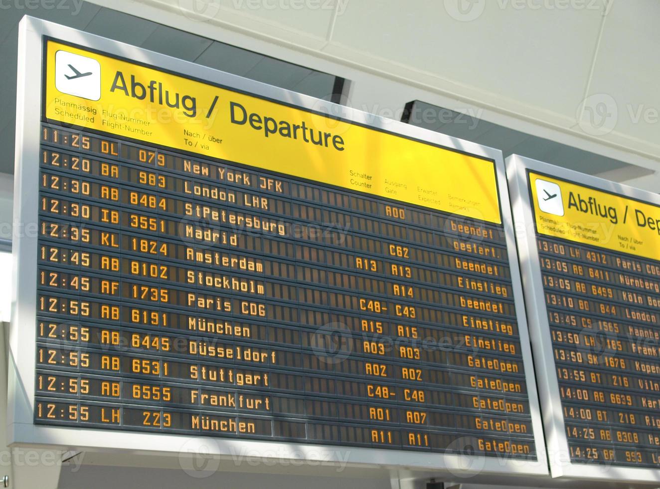 horários dos aviões no aeroporto foto