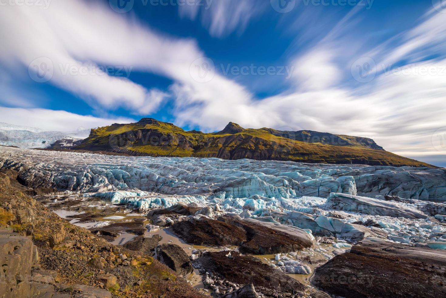 geleira svinafellsjokull no parque nacional vatnajokull foto