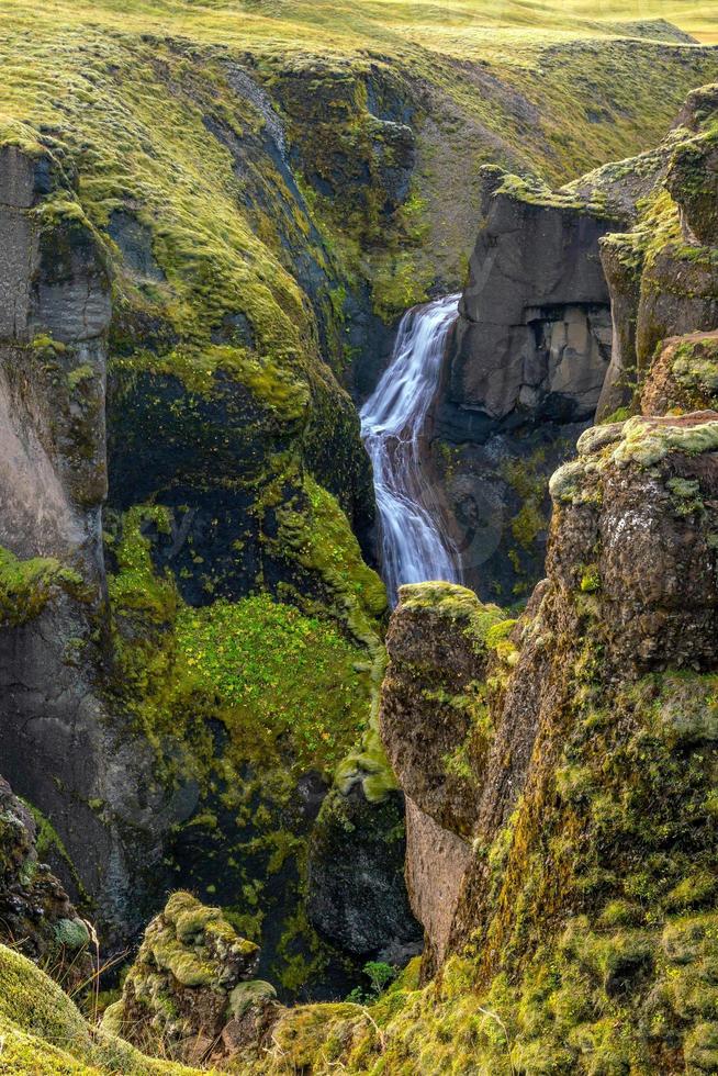 bela paisagem da Islândia, paisagem natural da Islândia foto