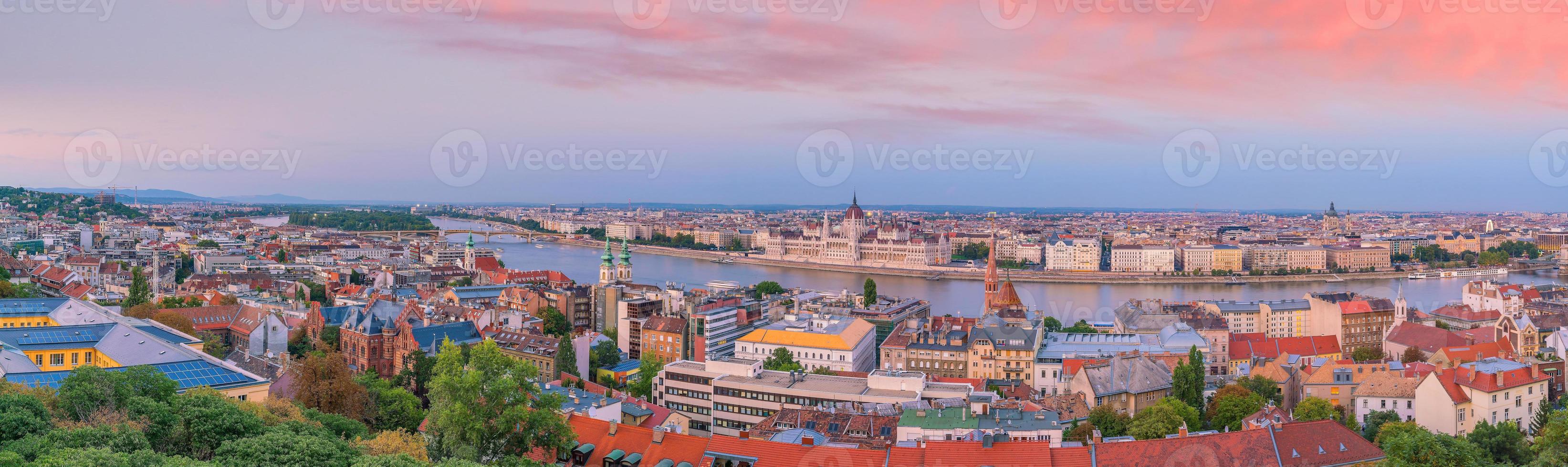 horizonte de budapeste na hungria foto