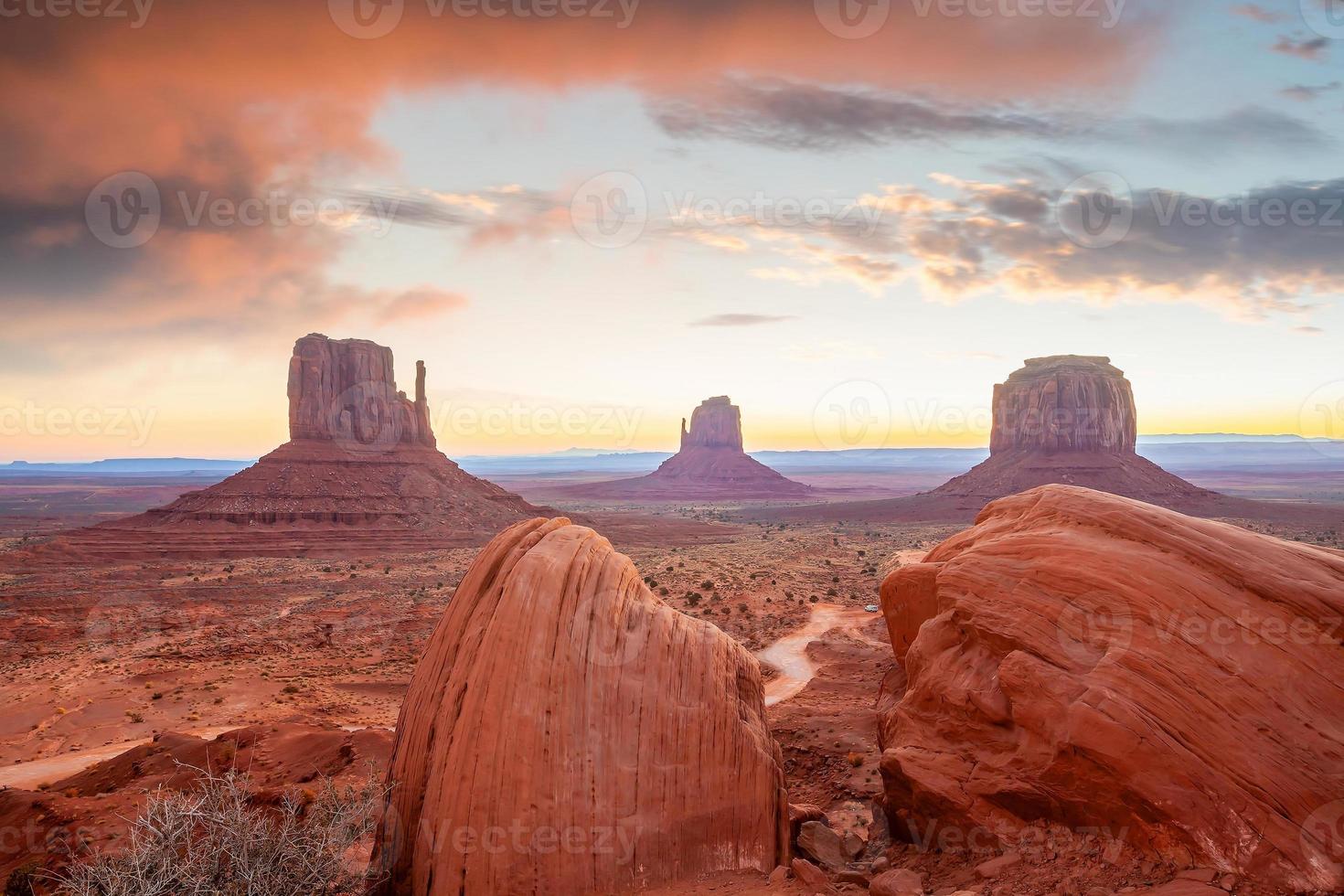 a paisagem natural única do vale do monumento em utah foto