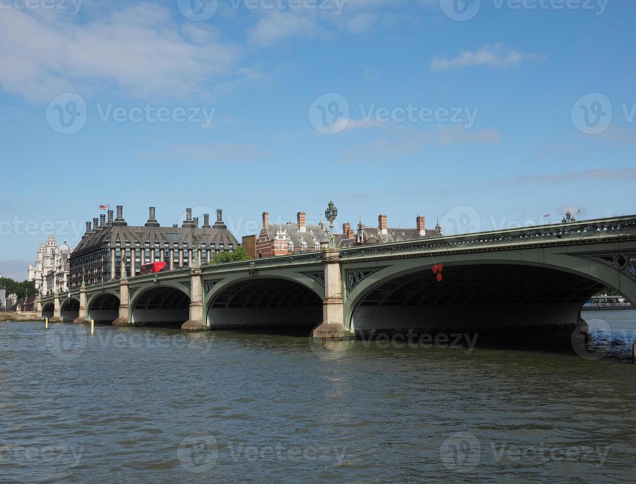 casas do parlamento em Londres foto