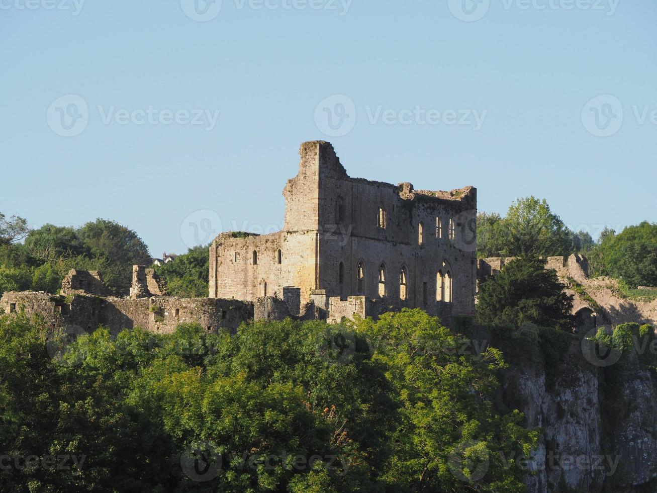 ruínas do castelo chepstow em chepstow foto