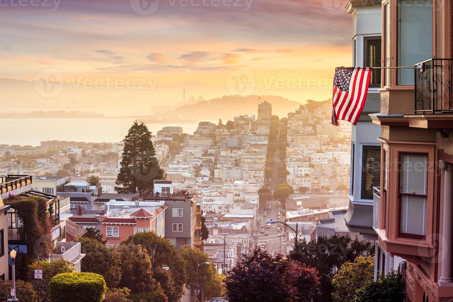 famosa rua lombard em san francisco foto