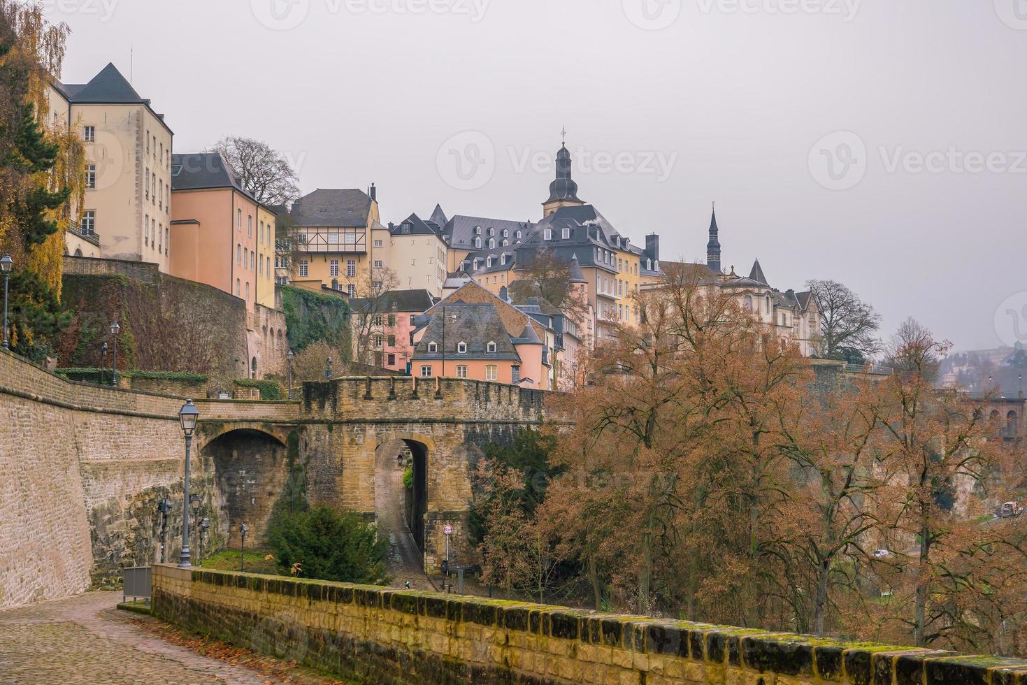 horizonte da cidade velha de luxemburgo vista de cima foto