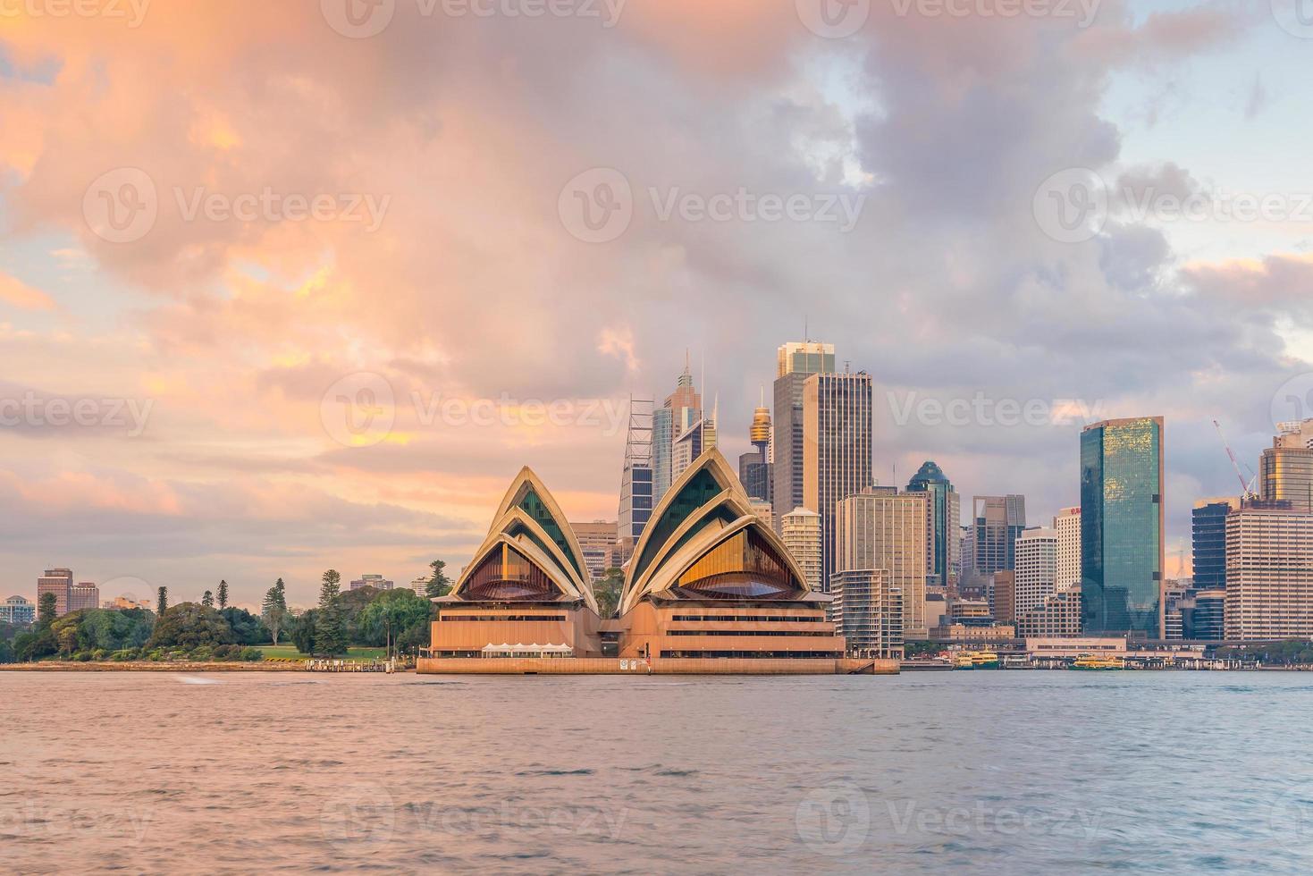 ópera de Sydney ao pôr do sol foto