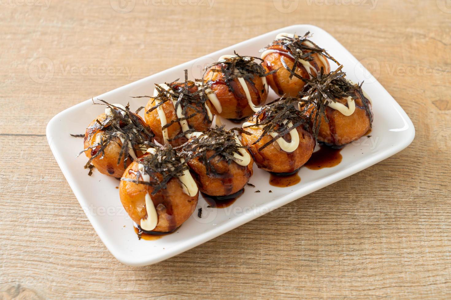 bolinhos de takoyaki ou bolinhas de polvo foto