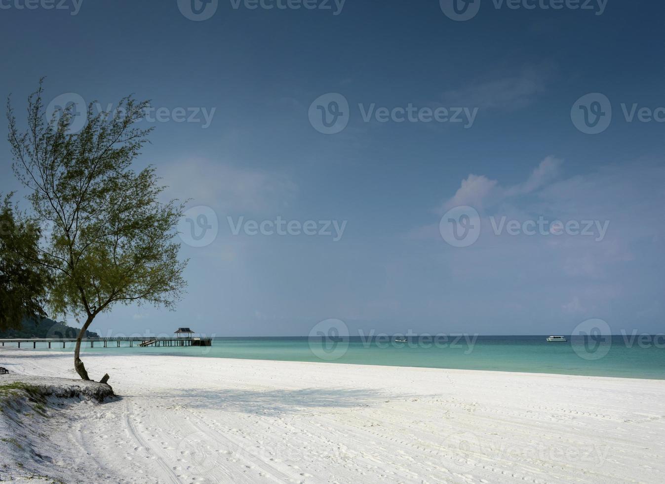 Long Beach no paraíso tropical, Ilha de Koh Rong, perto de Sihanoukville, Camboja foto