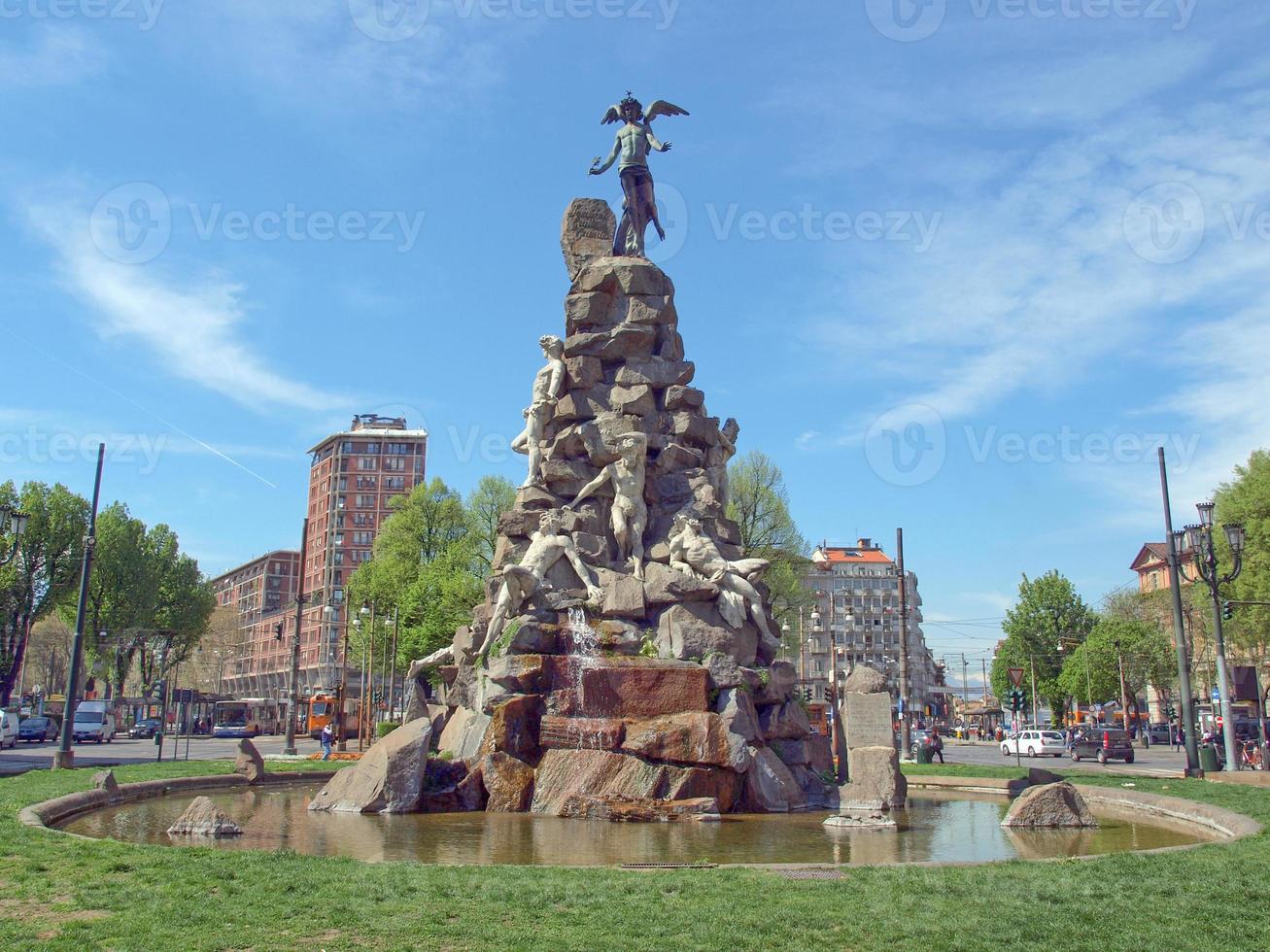 estátua de traforo del frejus, turin foto