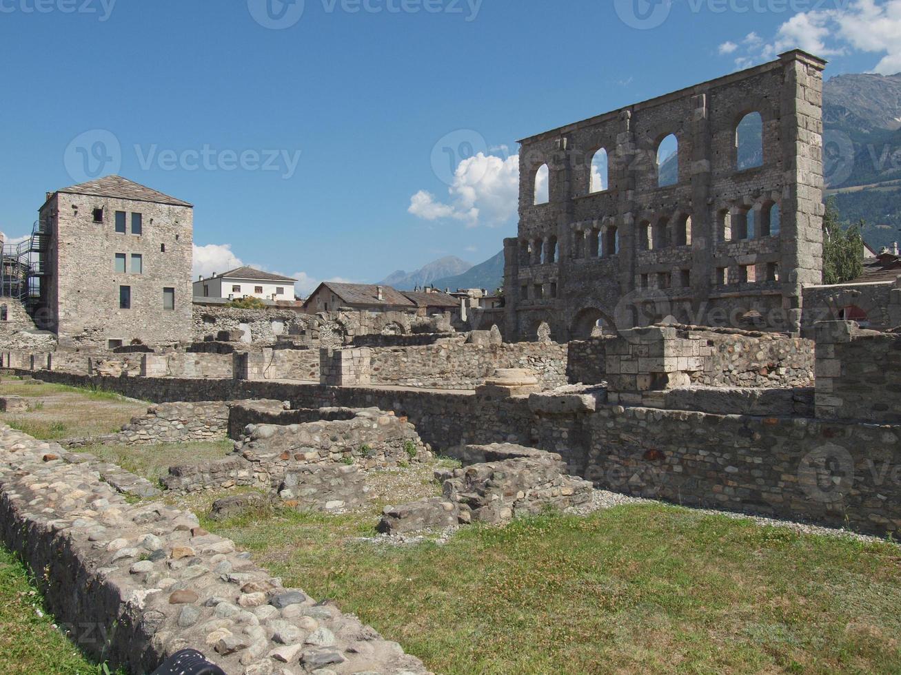 teatro romano aosta foto