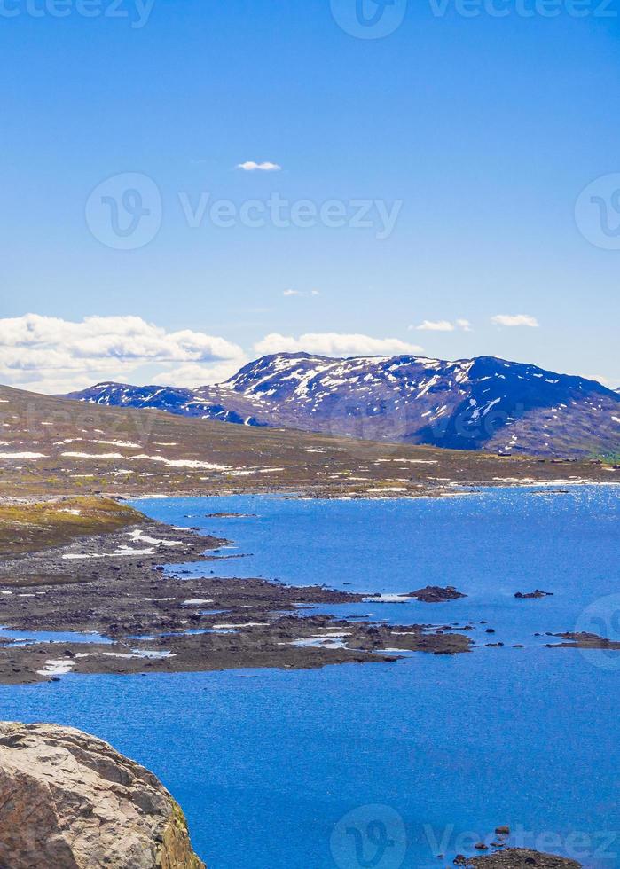 panorama do lago vavatn, hemsedal, noruega foto