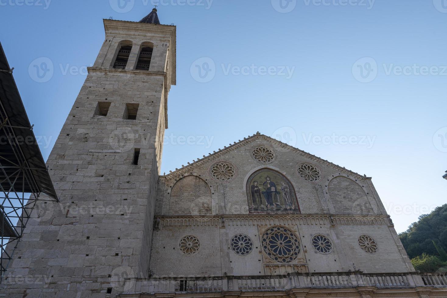 catedral da cidade de spoleto foto