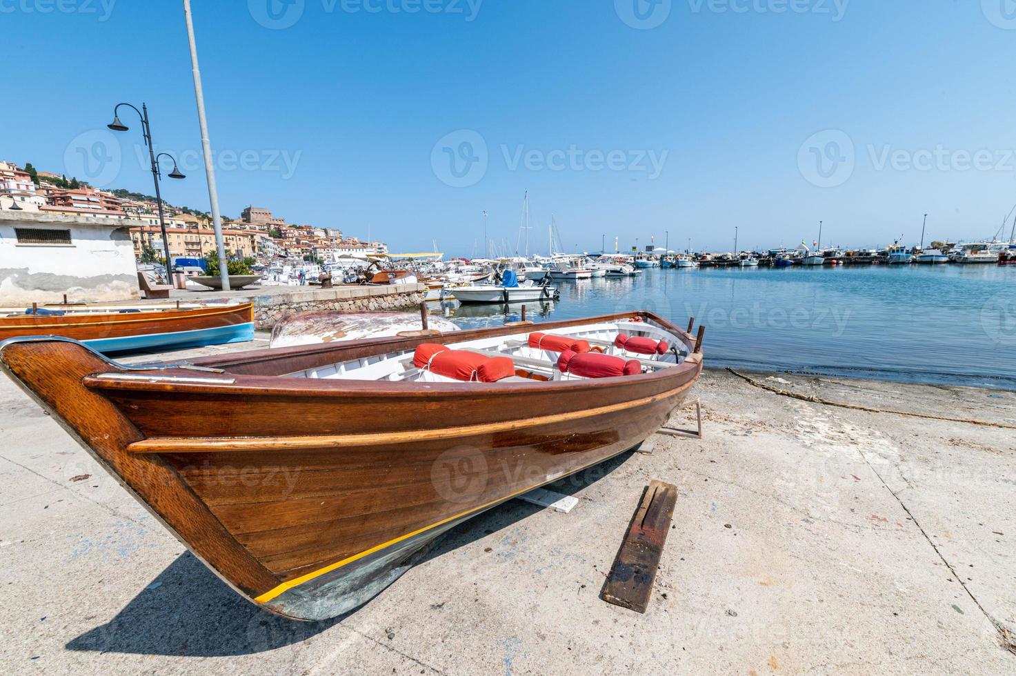 barcos no porto foto