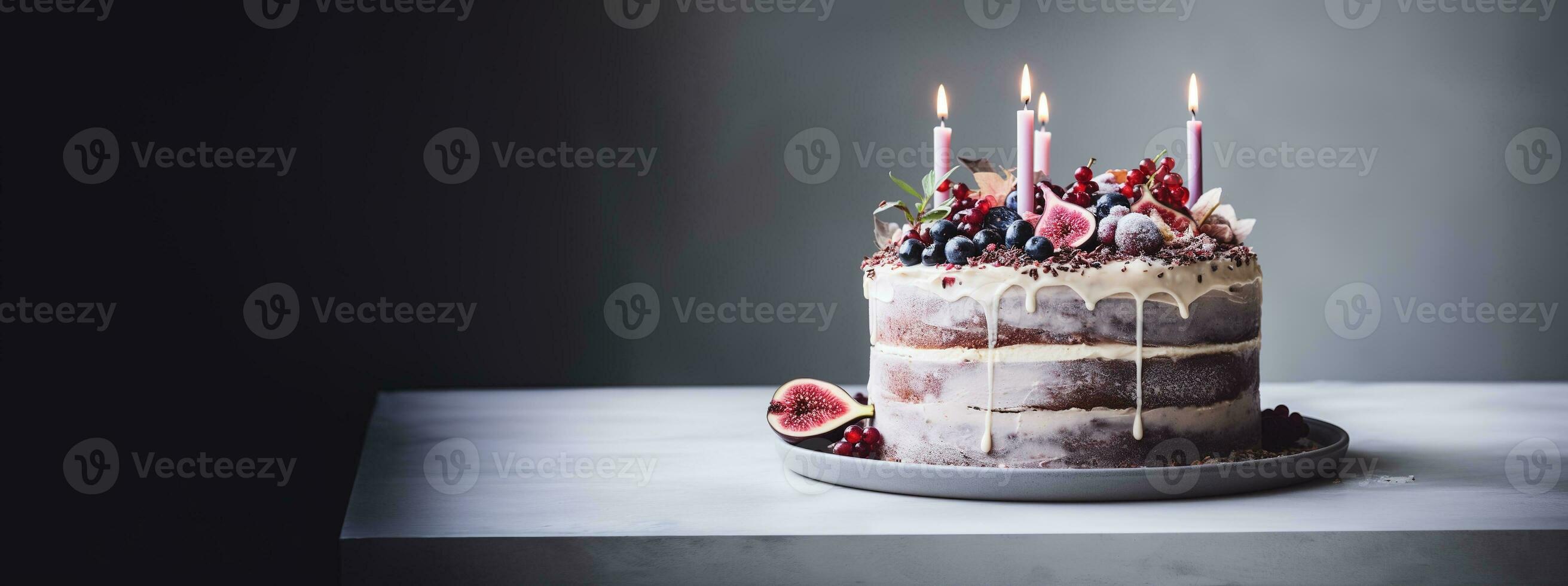 generativo ai, aniversário lindo bolo com flores e velas, estético silenciado cores foto