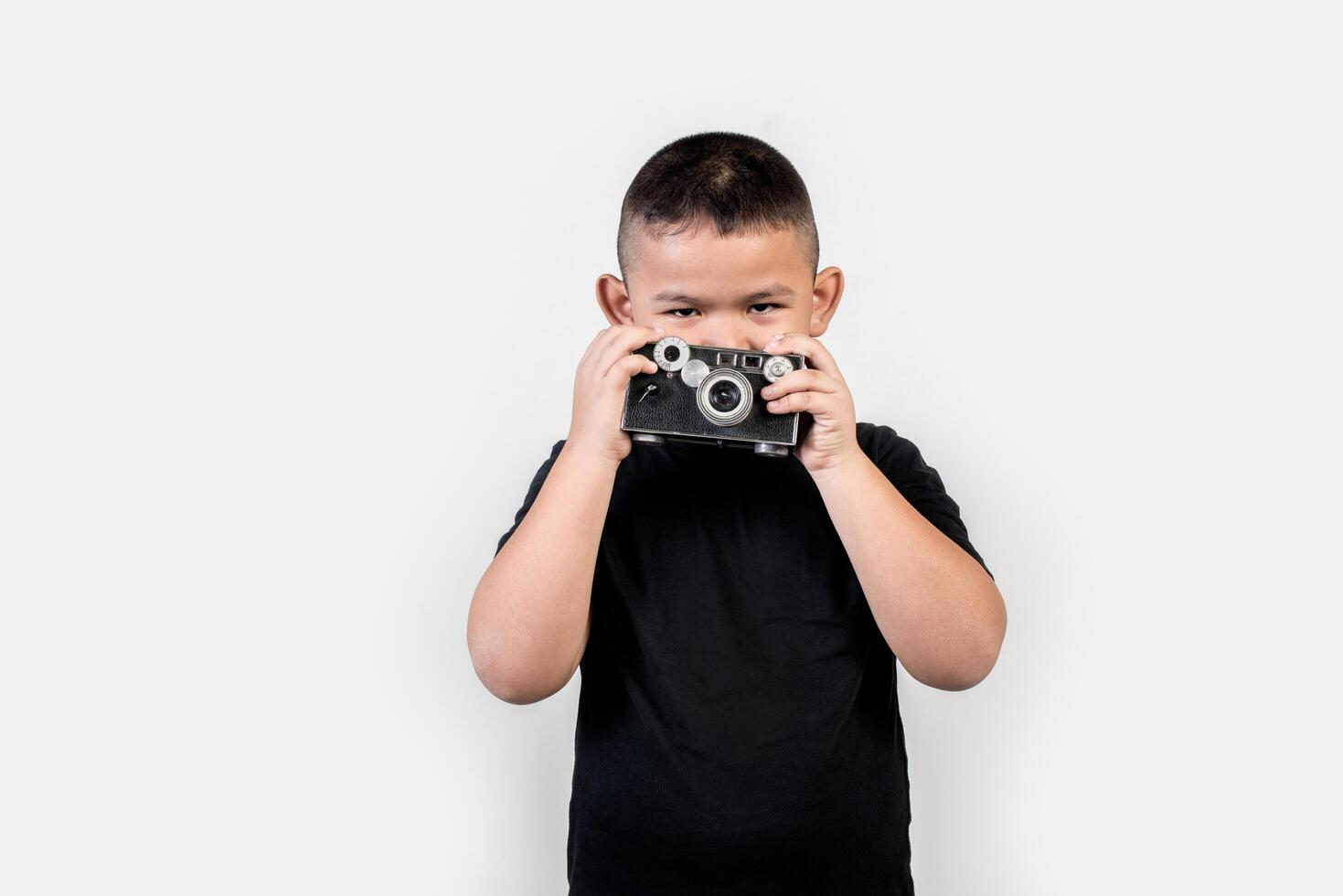 fotógrafo infantil tirar uma foto. foto