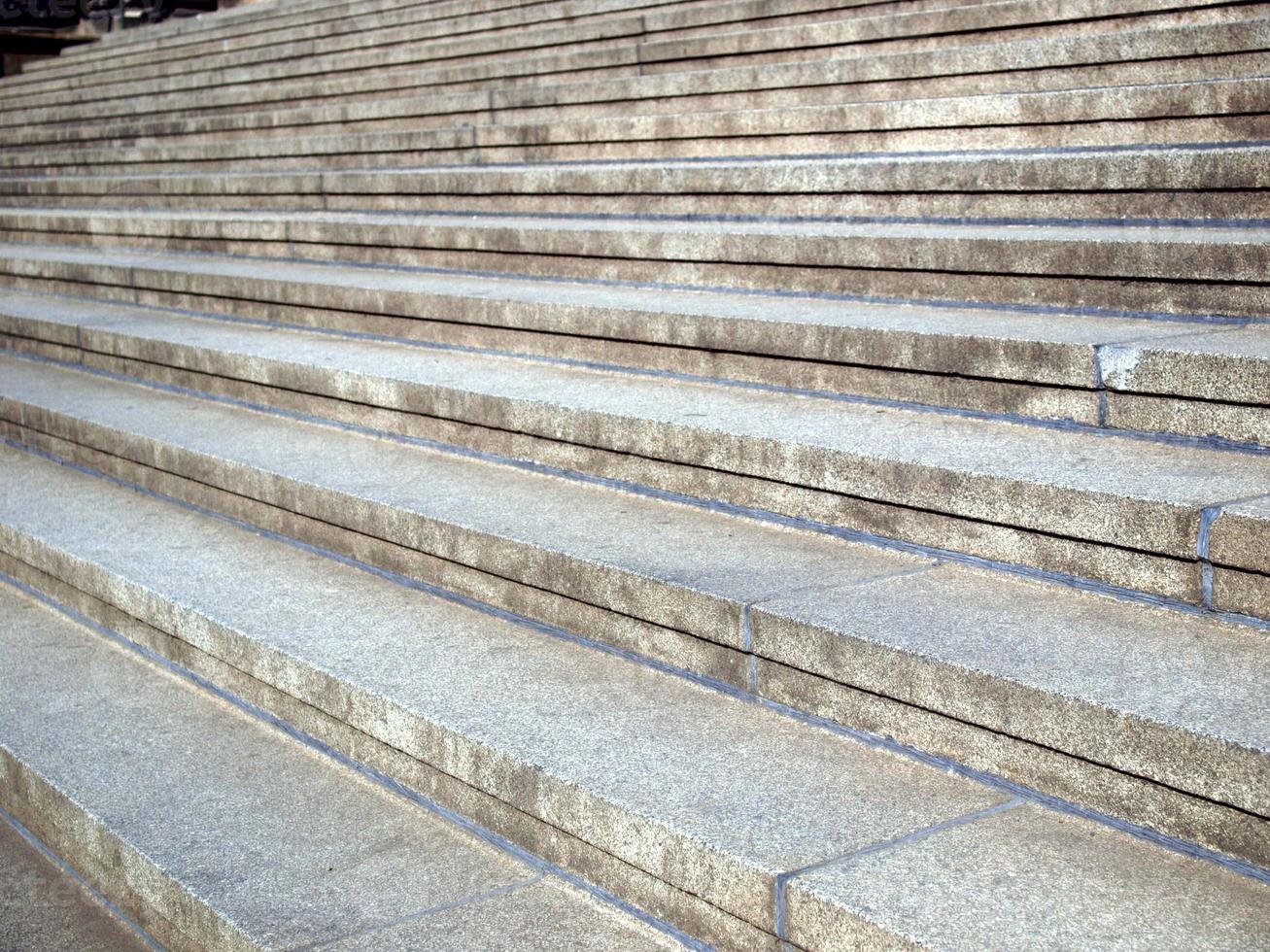 detalhe dos degraus da escada foto