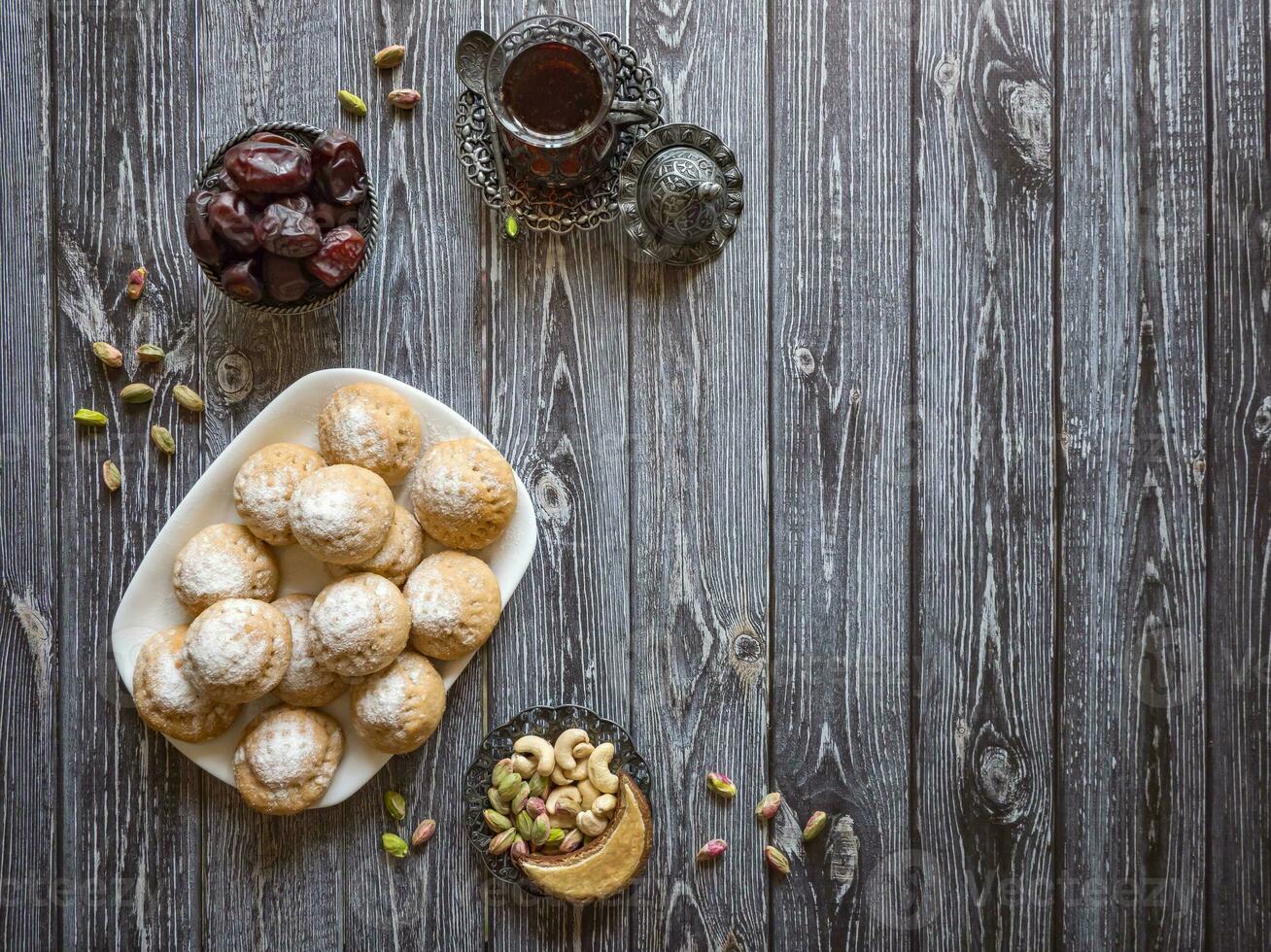 árabe doces, festivo árabe biscoitos. foto